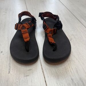 Women’s bedrock Vibram sandals